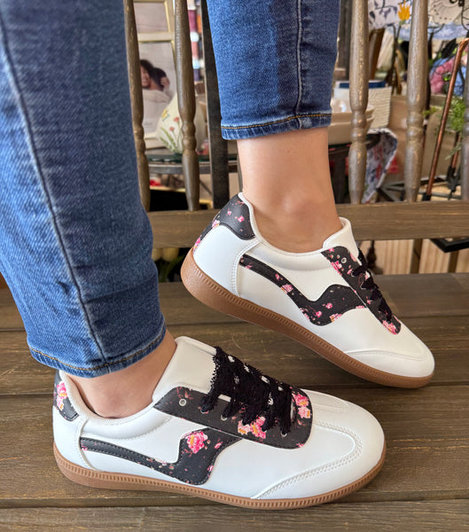 Outwoods “Great-5” Sneaker, Assorted Colors