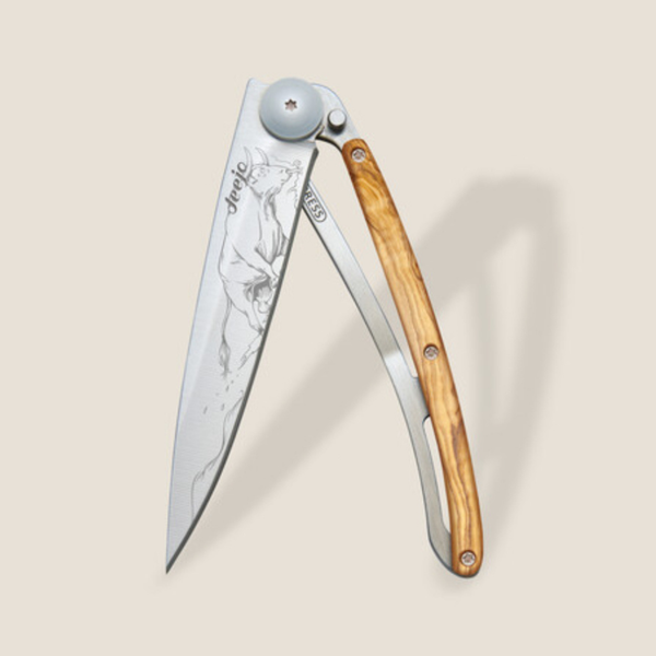DEEJO 27g ‘Olive Wood / Bull’
