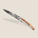 DEEJO 27g ‘Olive Wood / American Bald Eagle’