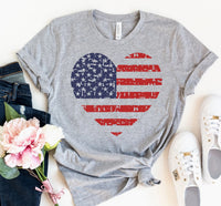 “Patriotic Flag Heart” T-Shirt In Gray